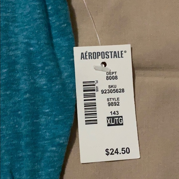 Aeropostale T-shirt - Picture 3 of 9